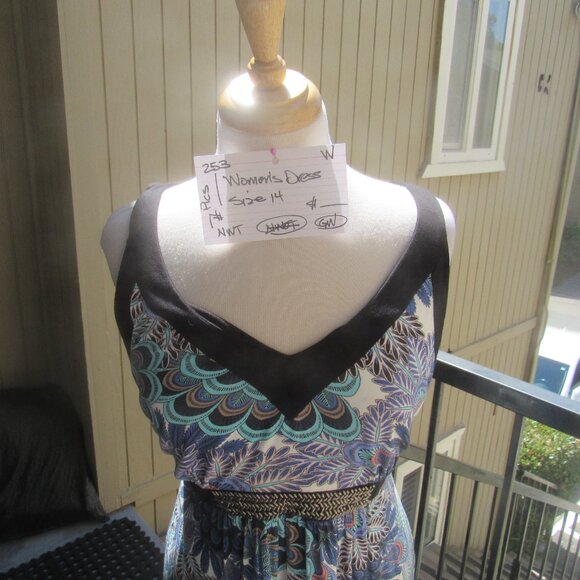 #311  WOMEN'S LONG SUMMER DRESS BY W   (SIZE 12) - Picture 2 of 3